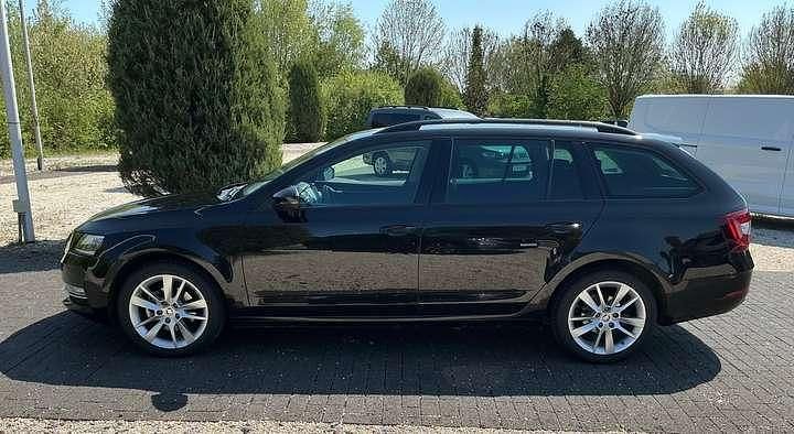 Usata Skoda Octavia Style 150 CV (110 kW) 2019 Nero Station wagon