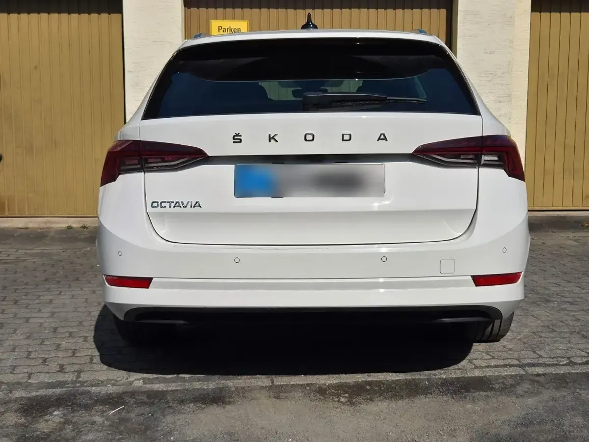 Gebraucht Skoda Octavia First Edition 150 PS (110 kW) 2020 Weiß Limousine