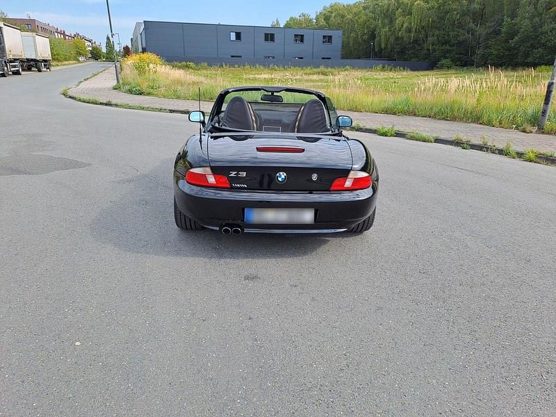 Gebraucht BMW Z3 170 PS (125 kW) 2001 Schwarz Cabrio