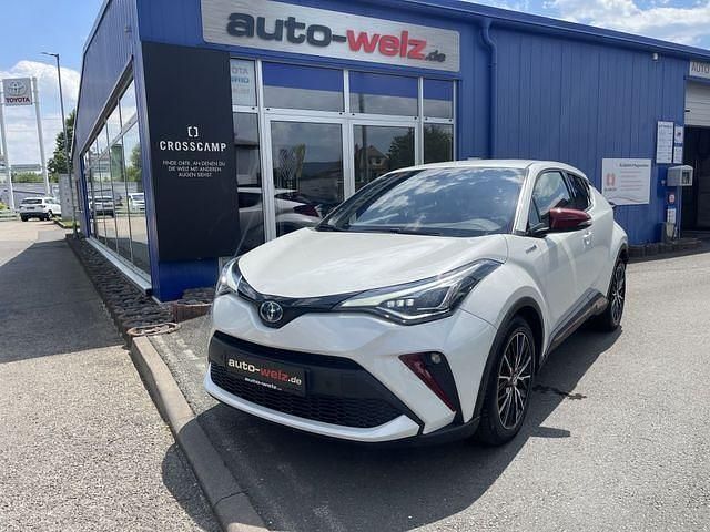 Novaweiß perleffekt (metallic) Gebraucht 2020 Toyota C-HR Lounge SUV | 23.950 € (Fairer Preis) - Bild 1/4