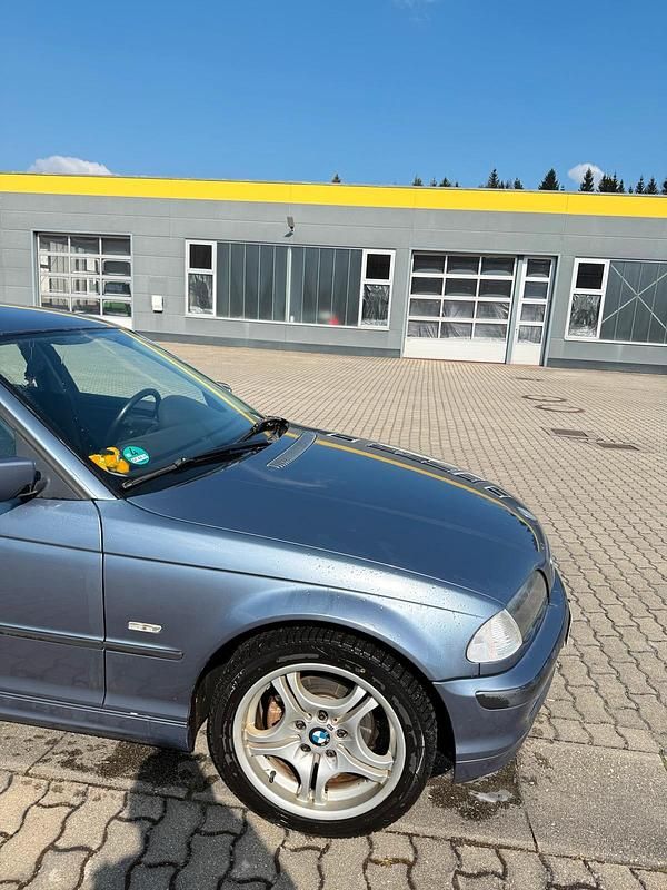 Używany BMW 320 150 KM (110 kW) 2000 Andere farben Sedan/Limuzyna