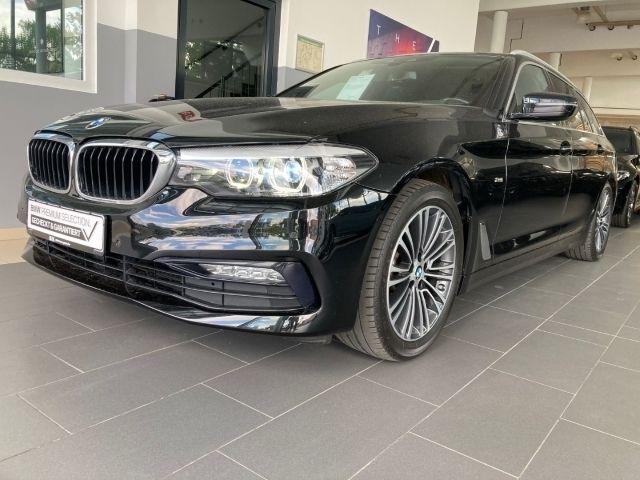 Gebraucht BMW 520 Sport Line 190 PS (139 kW) 2018 Schwarz Kombi