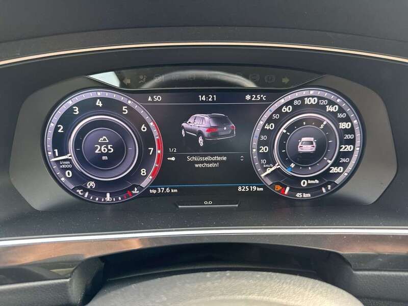 Grau Gebraucht 2017 VW Tiguan Sound SUV | 17.800 € (Guter Preis) - Bild 1/4