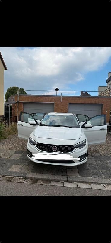 Gebraucht Fiat Tipo 95 PS (69 kW) 2019 Weiß Limousine