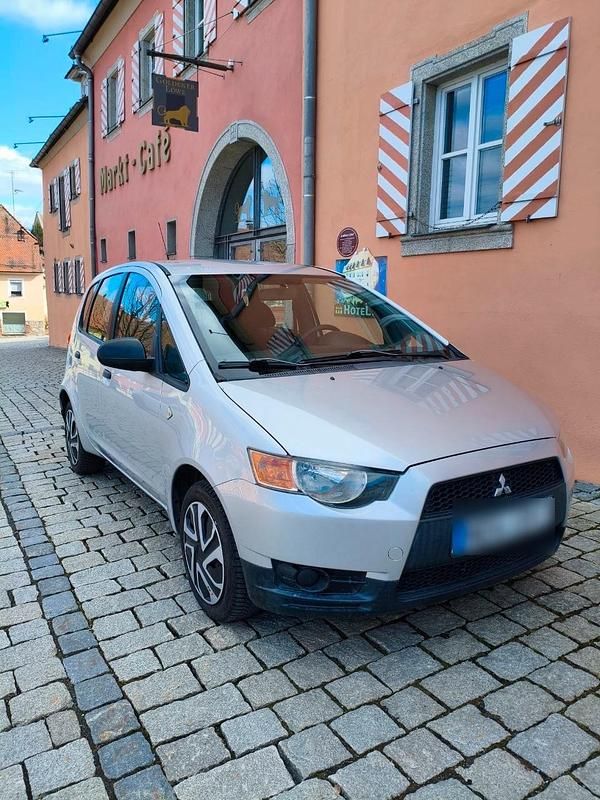 Gebraucht Mitsubishi Colt 95 PS (69 kW) 2009 Silber Kleinwagen