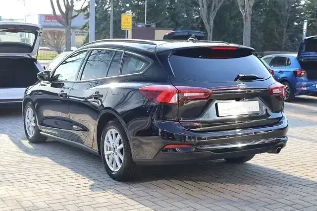 Gebraucht Ford Focus 120 PS (88 kW) 2023 Schwarz Kombi