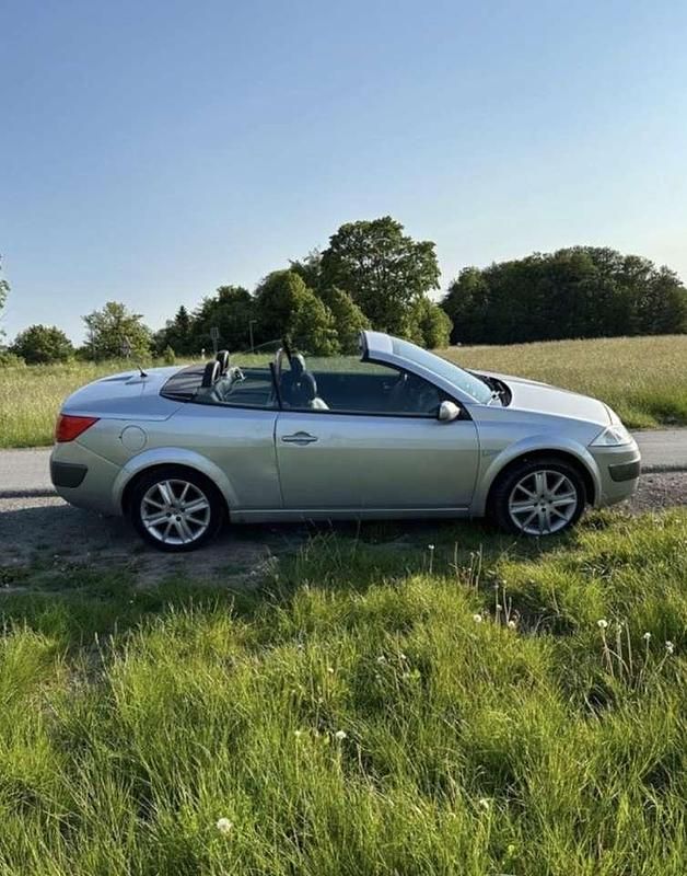 Gebraucht Renault Mégane Cabriolet Authentique 119 PS (87 kW) 2005 Silber Cabrio