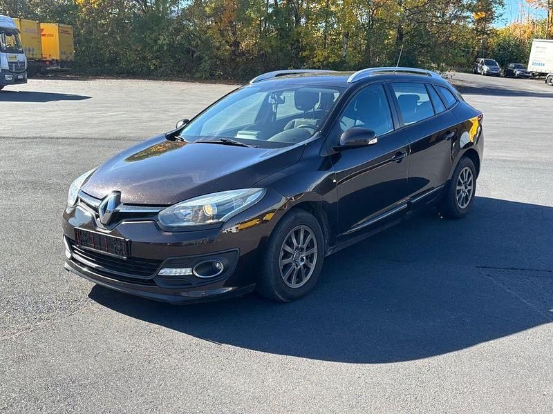 Braun Gebraucht 2014 Renault Mégane III Initiale Paris Limousine | 4.000 € (Fairer Preis) - Bild 1/4
