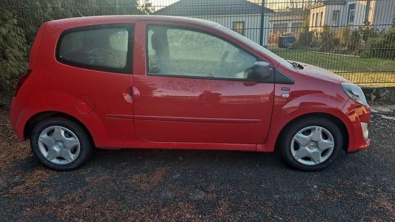 Rot Gebraucht 2011 Renault Twingo Kleinwagen | 1.290 € (Guter Preis) - Bild 1/4
