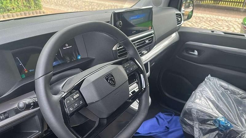 Neu Peugeot Traveller Allure 177 PS (130 kW) 2025 Schwarz Van / Kleinbus