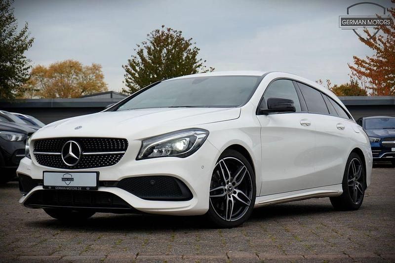Weiß Gebraucht 2019 Mercedes CLA220 Shooting Brake AMG line Kombi | 20.999 € (Guter Preis) - Bild 1/3