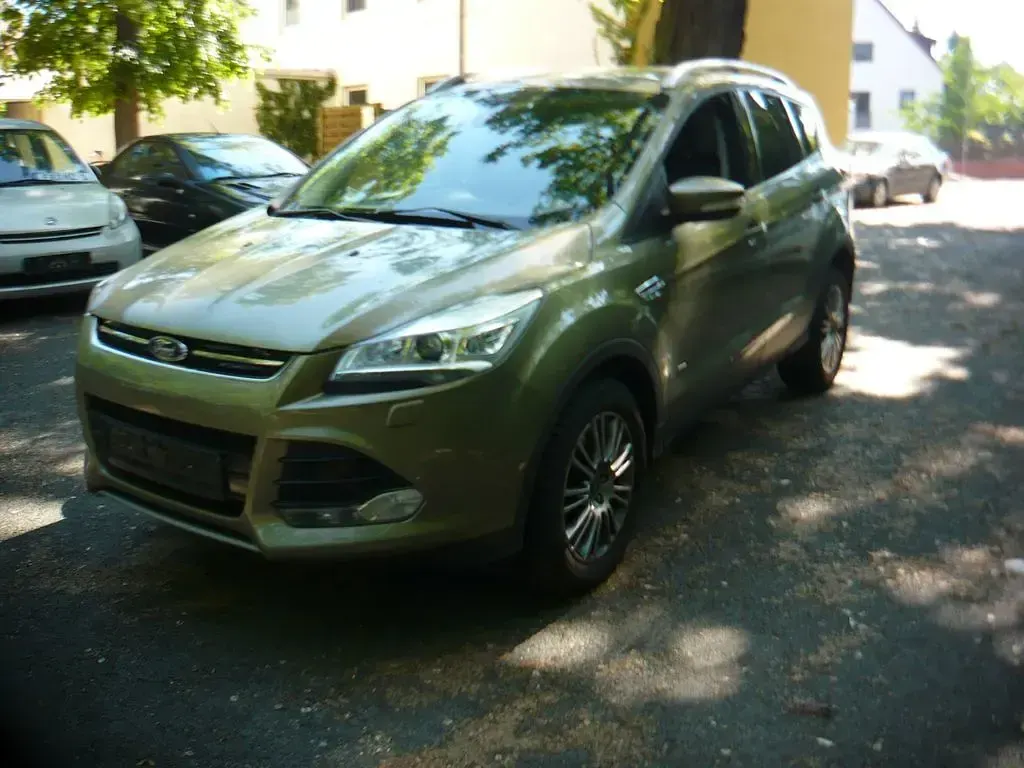 Usata Ford Kuga Titanium 163 CV (119 kW) 2013 Verde SUV