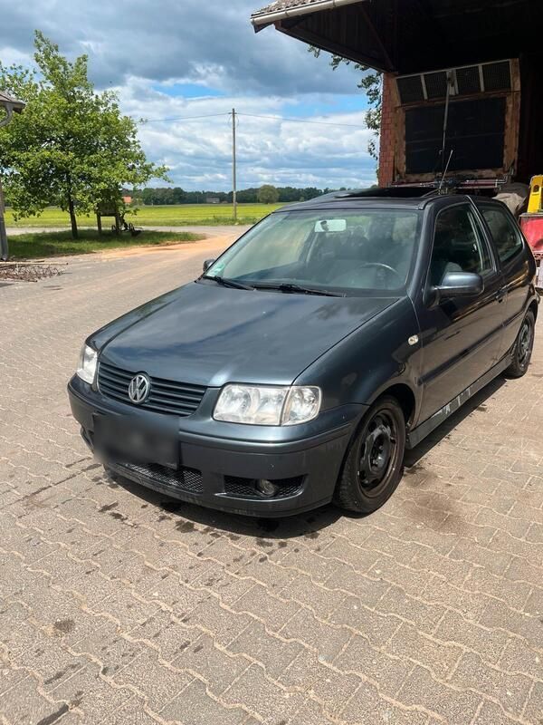 Grau Gebraucht 2005 VW Polo Kleinwagen | 600 € (Superpreis) - Bild 1/4