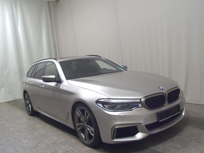 Gebraucht BMW M550 Performance 400 PS (294 kW) 2019 Grau Limousine