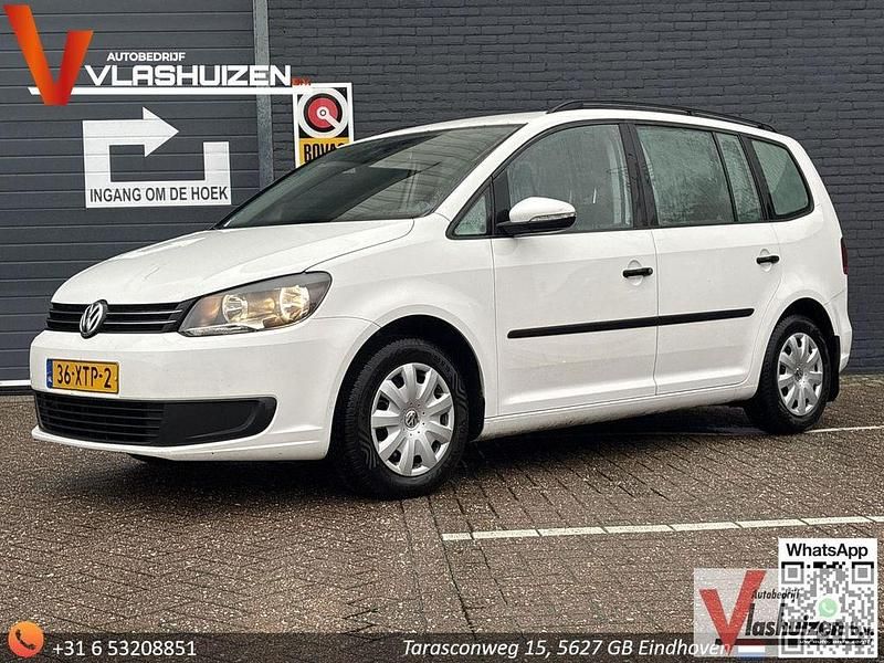 Weiß Gebraucht 2012 VW Touran Trendline Van / Kleinbus | 4.950 € (Fairer Preis) - Bild 1/4