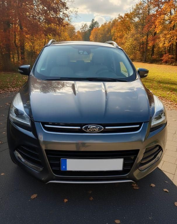 Gebraucht Ford Kuga Titanium 182 PS (133 kW) 2016 Grau SUV