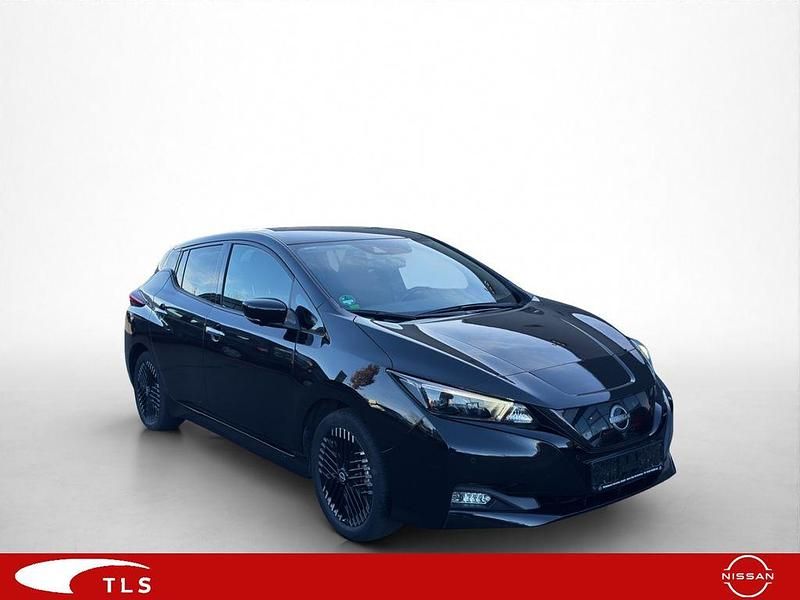 Gebraucht Nissan Leaf 360º 89 kW (122 PS) 2023 Black (m) Kleinwagen