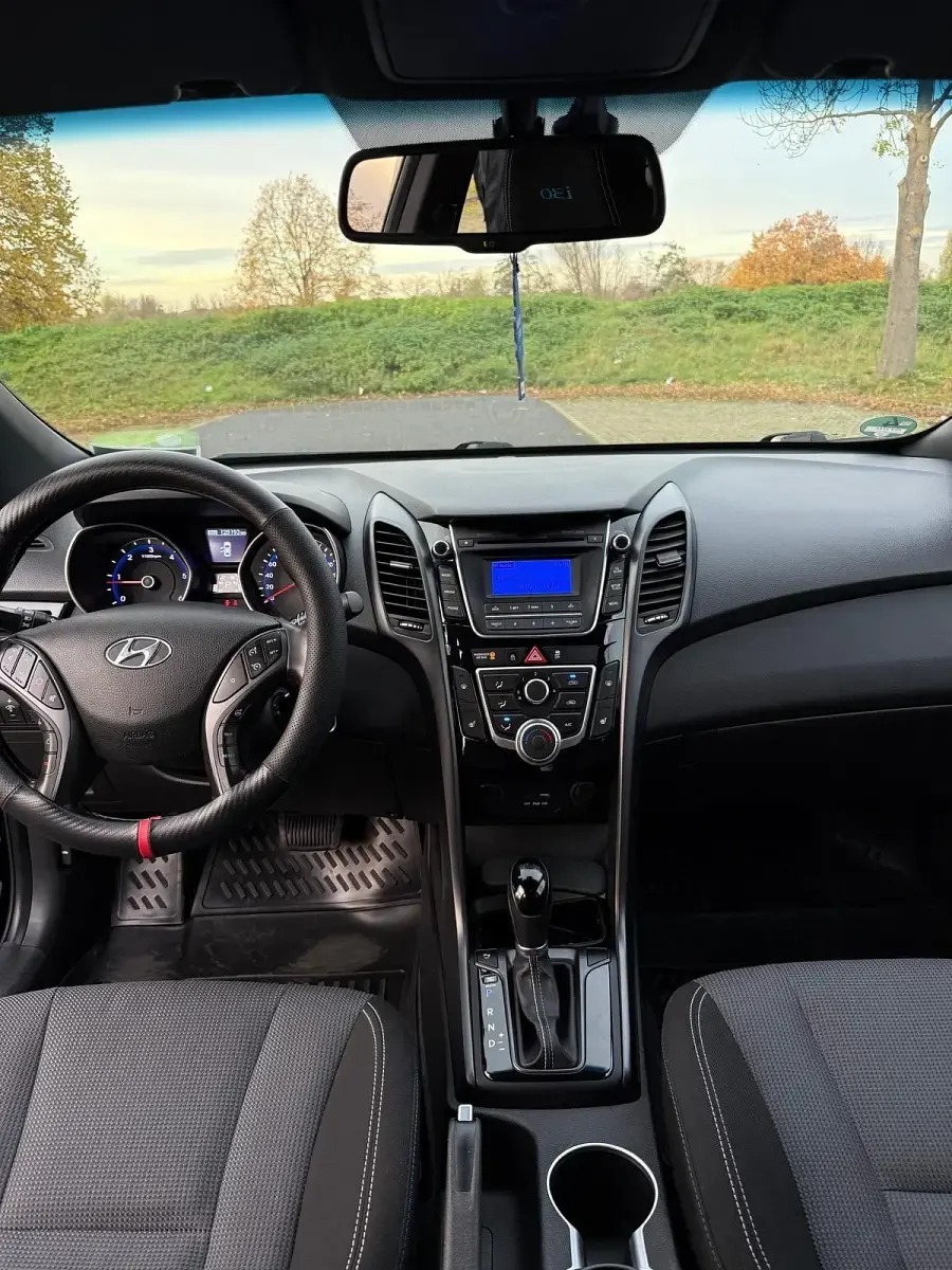 Second-hand Hyundai i30 110 CP (80 kW) 2017 Negru Break