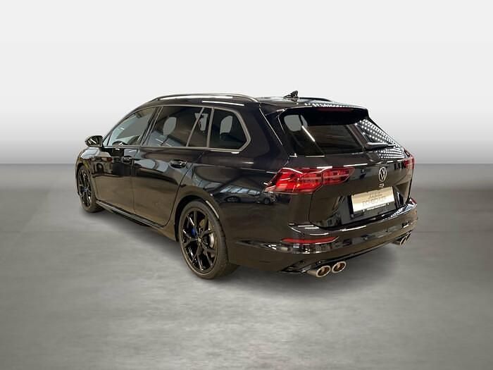 Gebraucht VW Golf VIII R 320 PS (235 kW) 2023 Deep black perleffekt Kombi