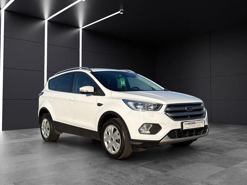 Weiß Gebraucht 2018 Ford Kuga Trend SUV | 11.999 € (Superpreis) - Bild 1/4