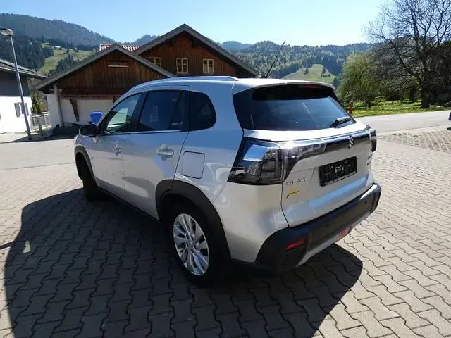 Gebraucht Suzuki SX4 Comfort 129 PS (94 kW) 2023 Silber Kombi