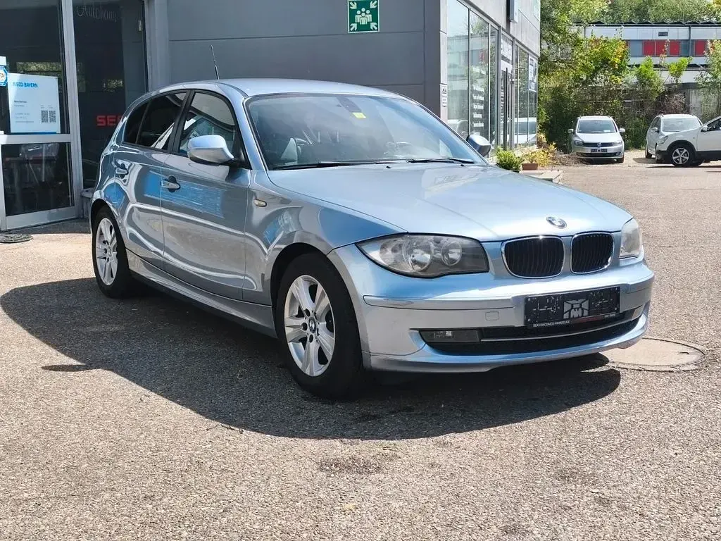 Gebraucht BMW 118 Advantage 143 PS (105 kW) 2011 Bluewater metallic Kleinwagen