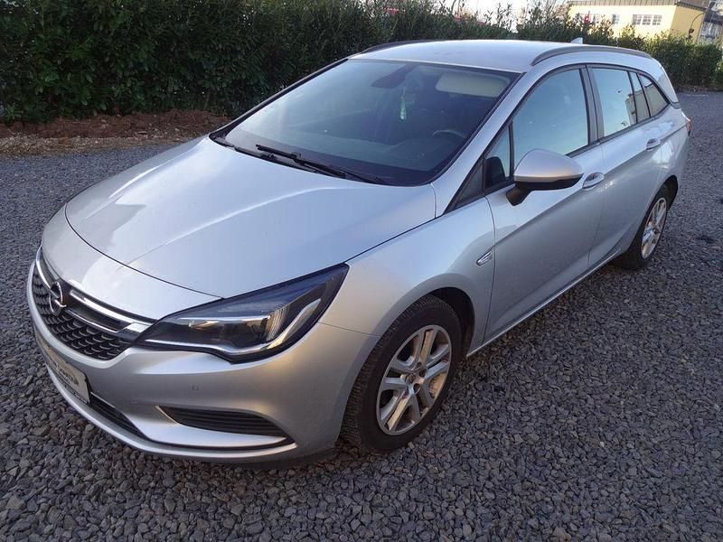 Silber Gebraucht 2018 Opel Astra Business Kombi | 6.800 € (Guter Preis) - Bild 1/4