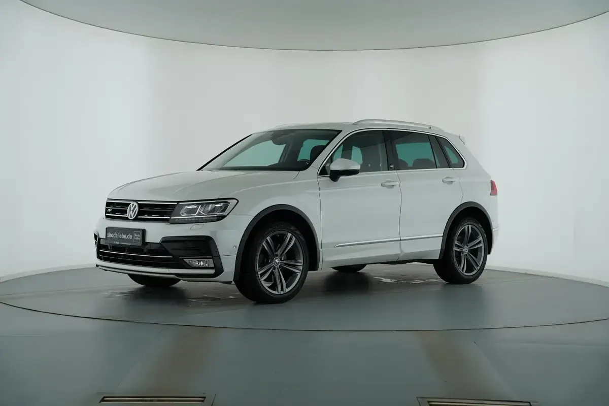 Gebraucht VW Tiguan Sound 179 PS (131 kW) 2017 Oryxweiß perlmutteffekt SUV