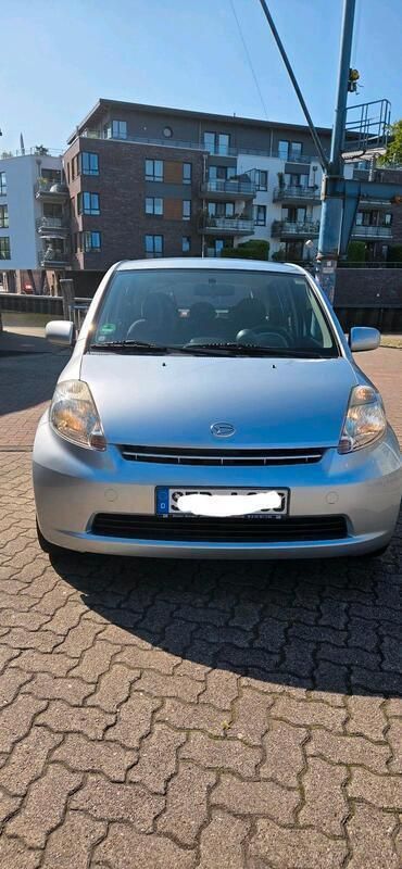Grau Gebraucht 2006 Daihatsu Sirion Kleinwagen | 1.799 € (Guter Preis) - Bild 1/4