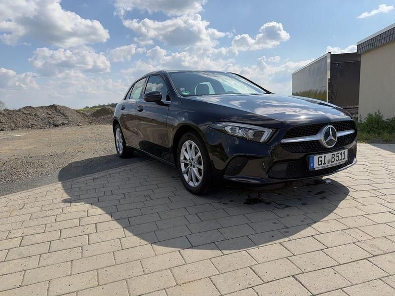 Gebraucht Mercedes A250 218 PS (160 kW) 2022 Schwarz Limousine