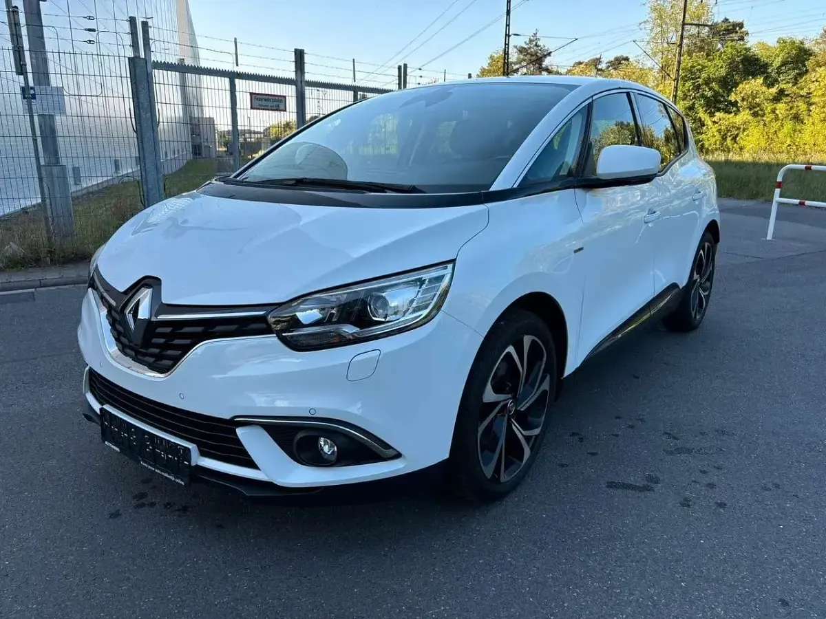 Gebraucht Renault Scénic IV Bose Edition 140 PS (102 kW) 2019 Gletscherweiss Van / Kleinbus