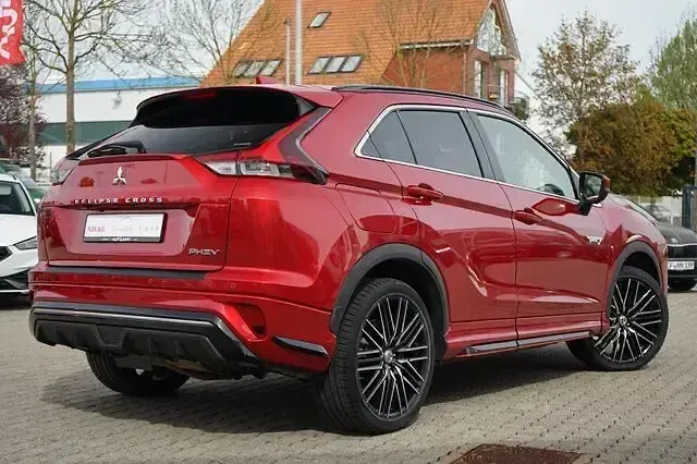 Second-hand Mitsubishi Eclipse Cross 188 CP (138 kW) 2022 Roșu SUV