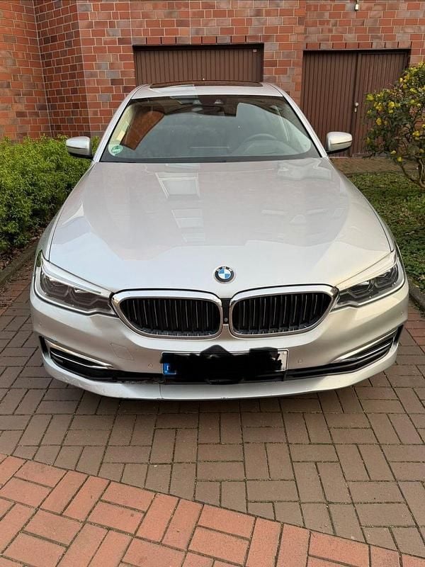 Gebraucht BMW 530 265 PS (194 kW) 2017 Silber Limousine