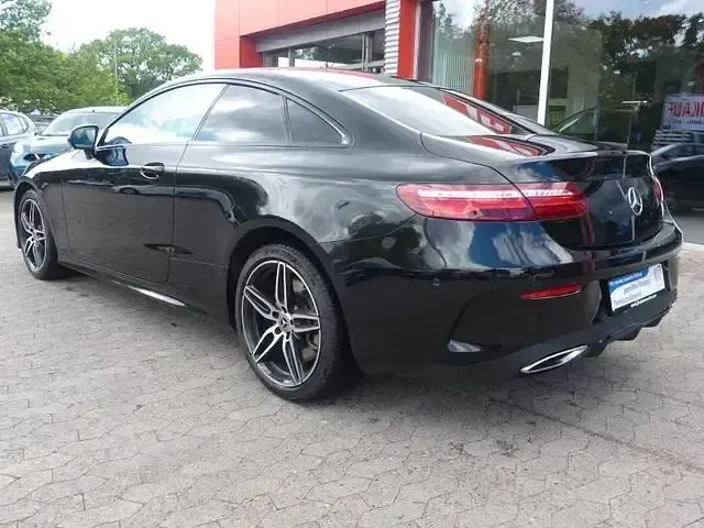 Gebraucht Mercedes E450 AMG 367 PS (269 kW) 2020 Schwarz Coupé