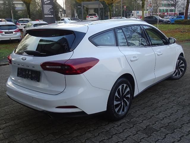 Używany Ford Focus Titanium 125 KM (91 kW) 2023 Biały Sedan/Limuzyna