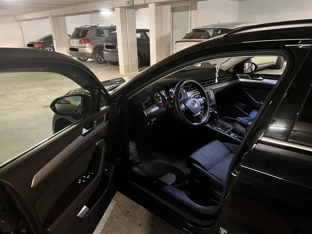 Gebraucht VW Passat Comfortline 150 PS (110 kW) 2015 Schwarz Kombi