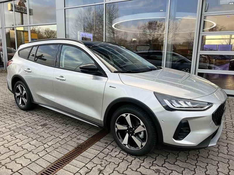 Gebraucht Ford Focus Active 155 PS (114 kW) 2024 Moondust silber metallic Kombi