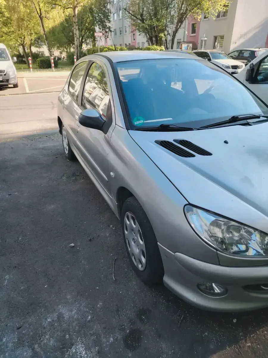 Gebraucht Peugeot 206 80 PS (58 kW) 2006 Silber Kleinwagen
