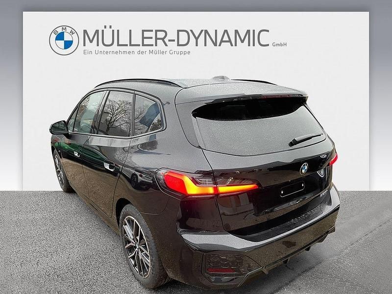 Gebraucht BMW 223 Active Tourer Performance 204 PS (150 kW) 2024 Saphirschwarz Van / Kleinbus