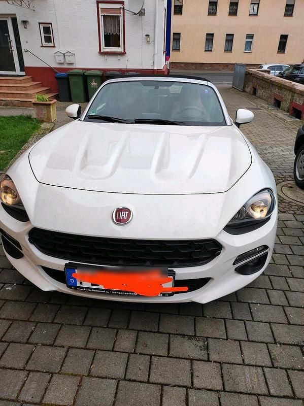 Weiß Gebraucht 2017 Fiat 124 Lusso Cabrio | 21.000 € - Bild 1/4