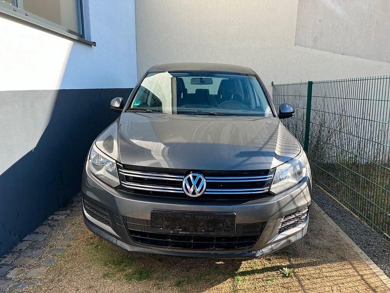 Gebraucht VW Tiguan 122 PS (89 kW) 2014 Grau SUV