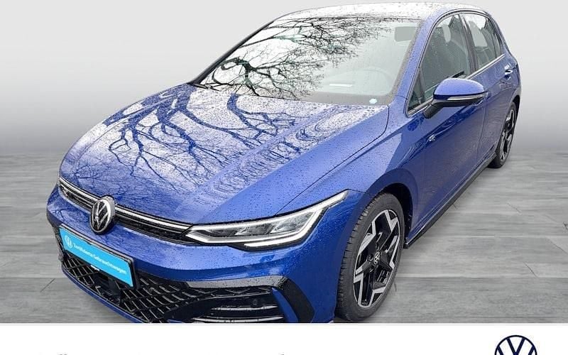 Gebraucht VW Golf VIII R-line 150 PS (110 kW) 2025 Lapiz blue metallic Limousine