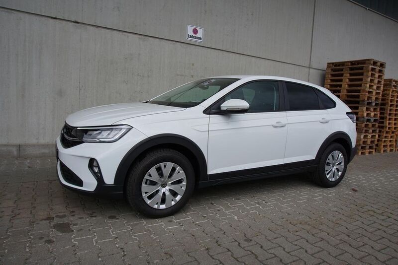 Pure weiß Gebraucht 2024 VW Taigo SUV | 16.995 € (Superpreis) - Bild 1/4