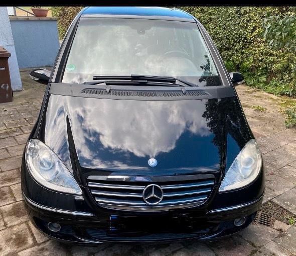Schwarz Gebraucht 2005 Mercedes A180 Avantgarde Limousine | 2.750 € (Etwas zu teuer) - Bild 1/4