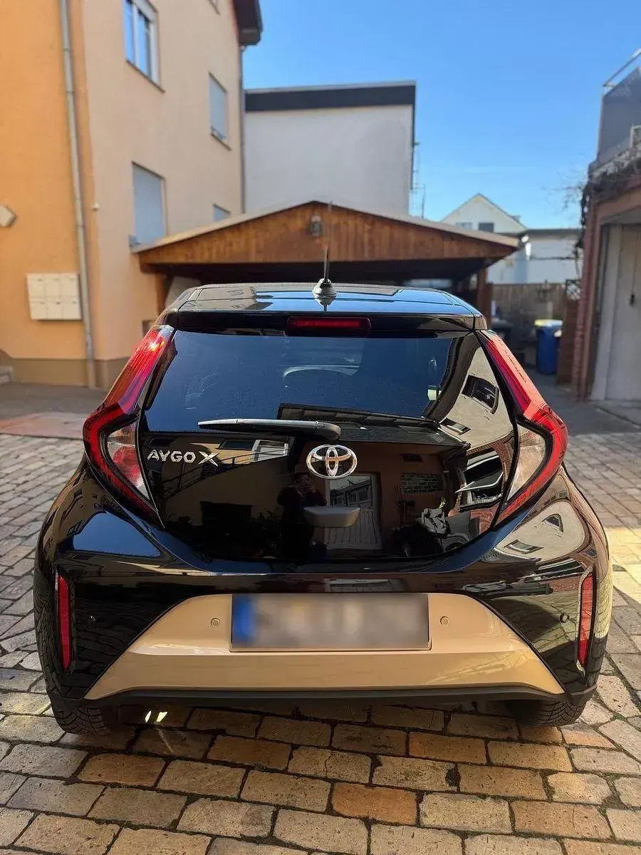 Gebraucht Toyota Aygo Team 72 PS (52 kW) 2024 Beige Kleinwagen