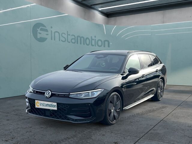 Gebraucht VW Passat R-line 150 PS (110 kW) 2024 Schwarz Kombi