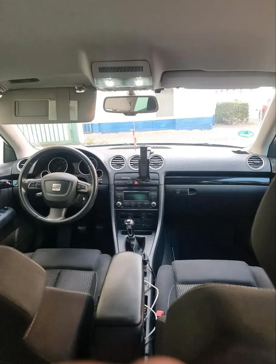 Gebraucht Seat Exeo 150 PS (110 kW) 2010 Schwarz Limousine