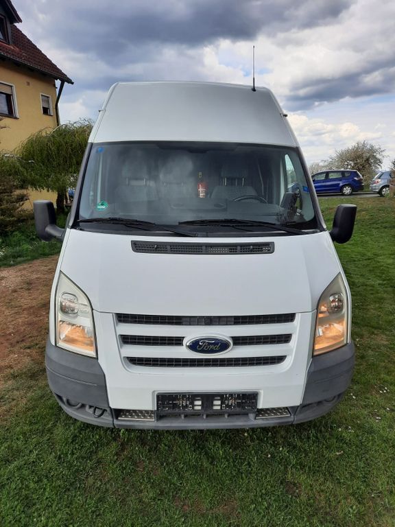 Weiß Gebraucht 2011 Ford Transit Van / Kleinbus | 11.000 € (Teuer) - Bild 1/4