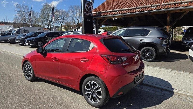 Gebraucht Mazda 2 Kizoku 90 PS (66 kW) 2017 Rubinrot metallic Kleinwagen