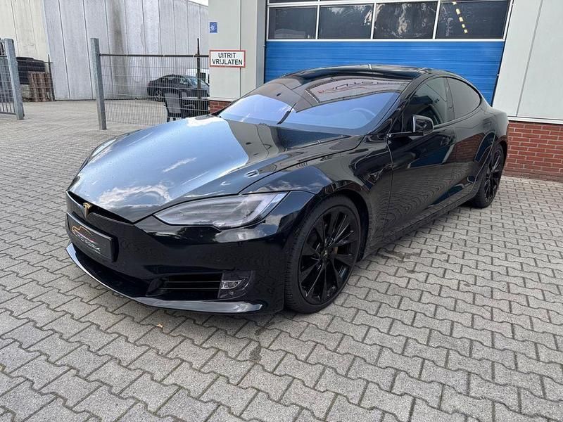 Schwarz Gebraucht 2018 Tesla Model S Performance Kleinwagen | 22.400 € - Bild 1/4